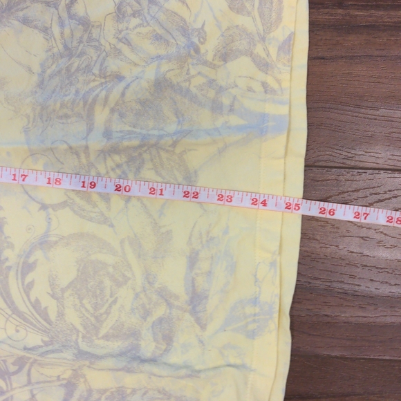 Stranded Graphic Tshirt Yellow Floral - Picture 4 of 6